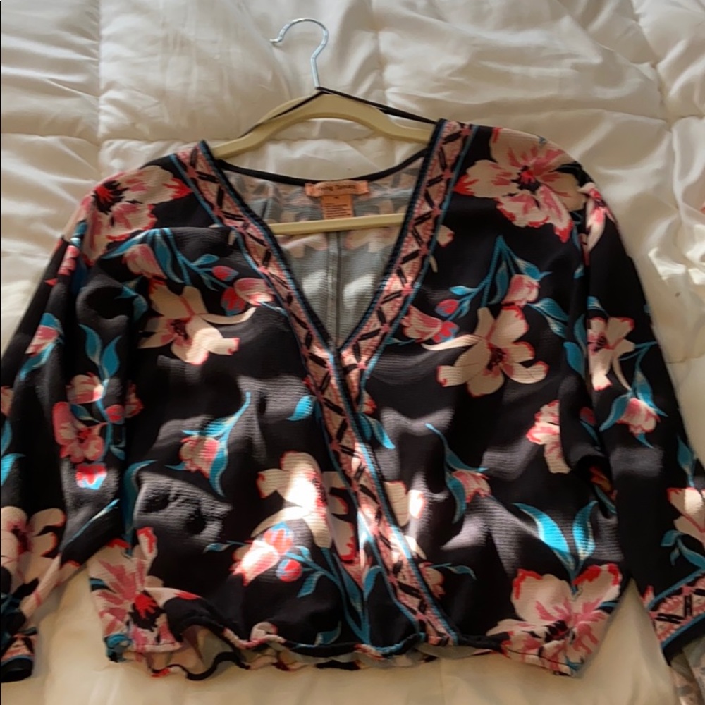 Small cropped shirt.